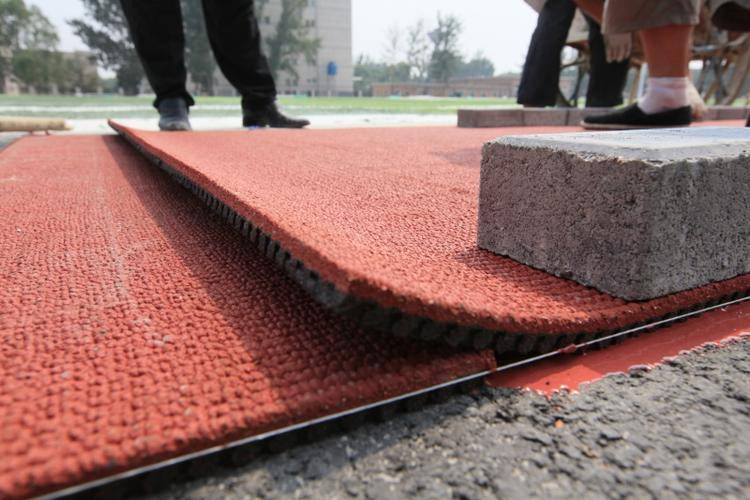 跑道新选择 预制型塑胶的魅力